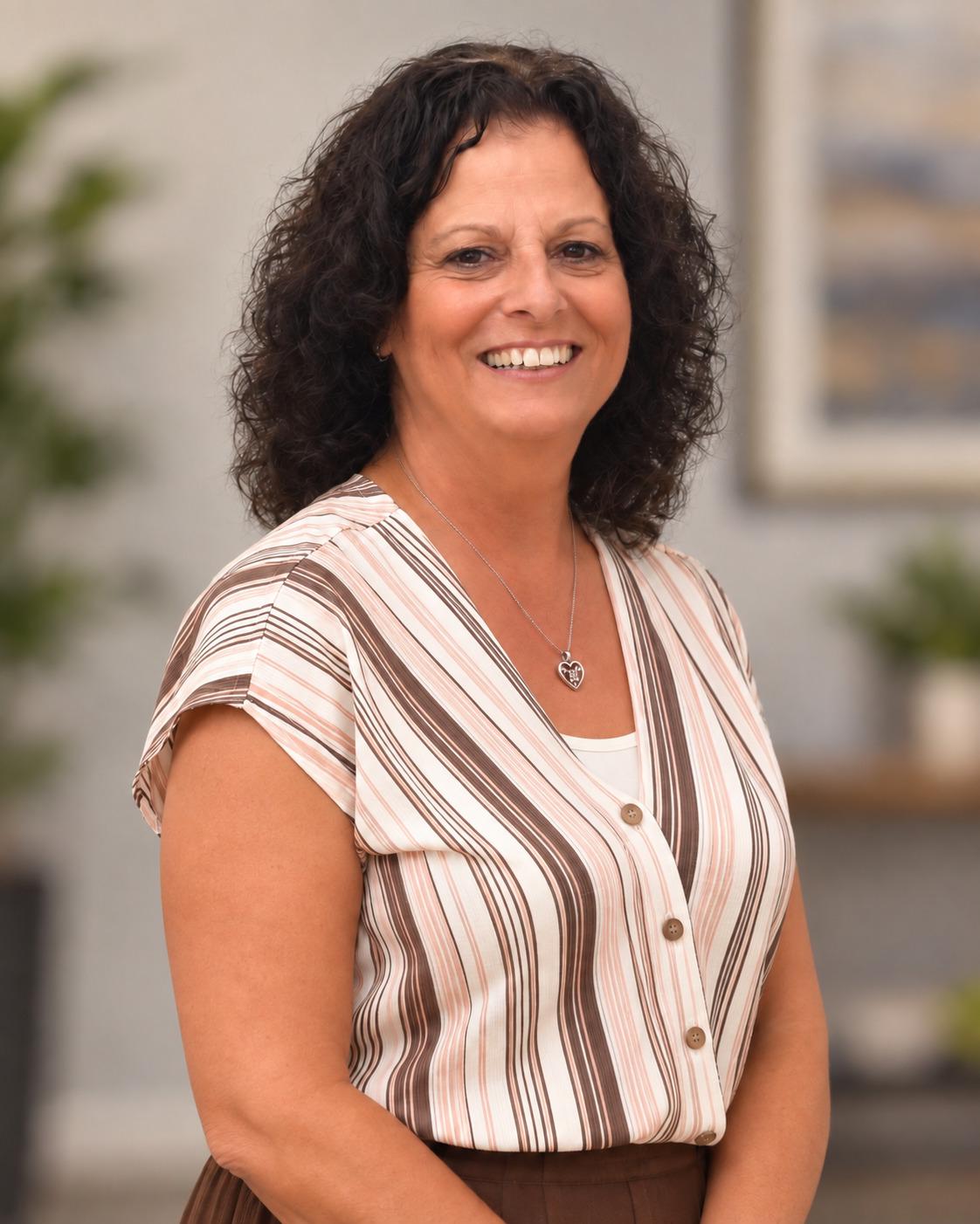 Portrait of Tina Kelly